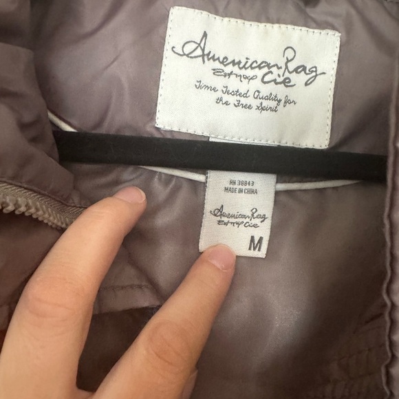 American Rag Cie Puffer Vest with cinched waist! - Picture 4 of 5